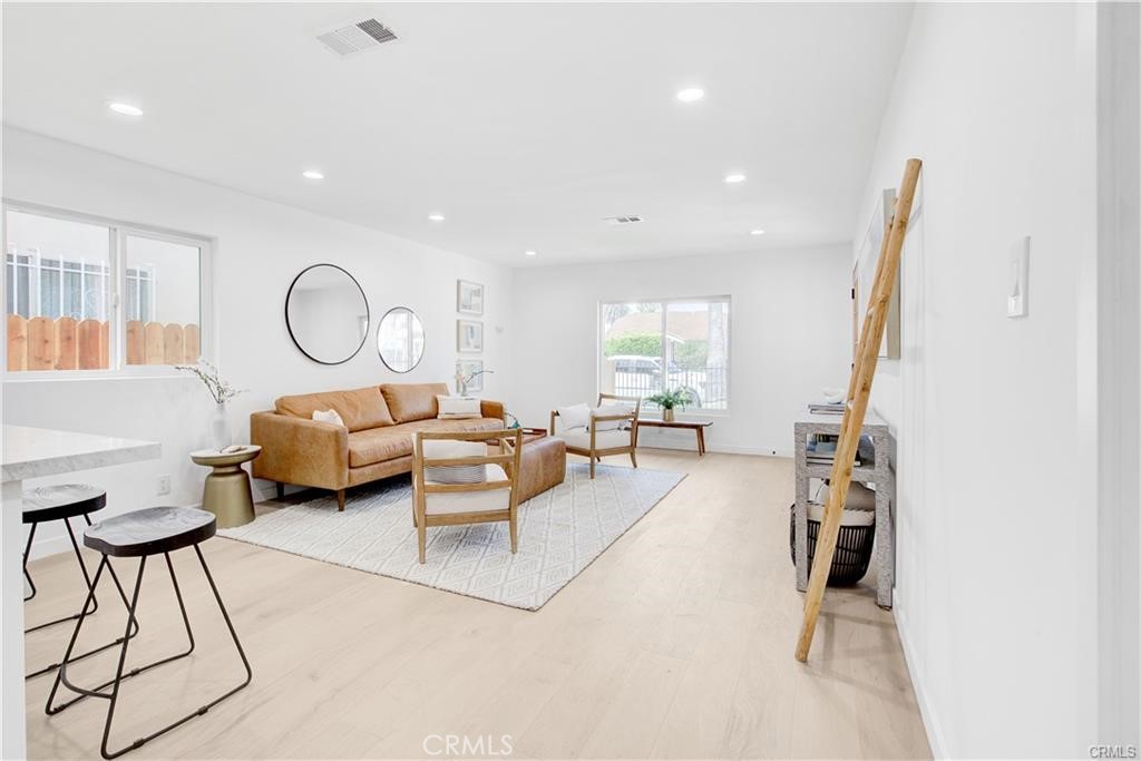2740 S Sycamore