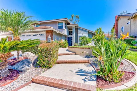 Photo of 2043 Winterwood Dr, Fullerton, CA 92833 (MLS # PW26090066)