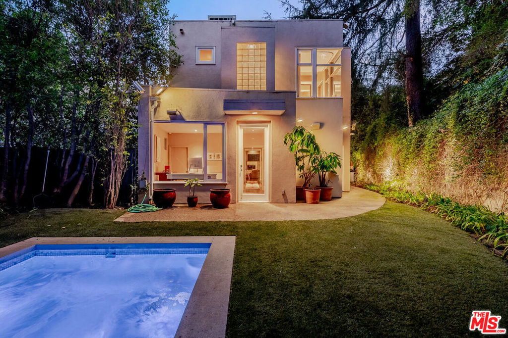 2423 Horse Shoe Canyon Road