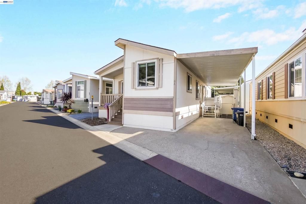 Photo of 1200 W Winton Ave Ave, Hayward, CA 94545 (MLS # 41128304)