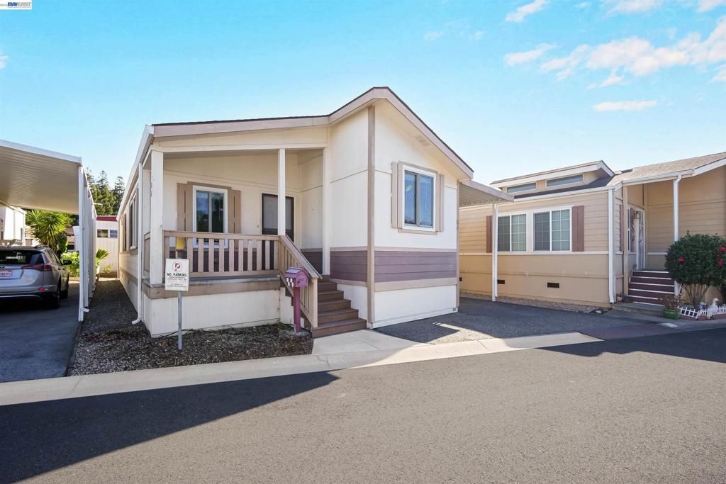 Photo of 1200 W Winton Ave Ave, Hayward, CA 94545 (MLS # 41128304)