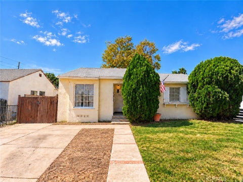 Photo of 7509 Kraft AVE, North Hollywood, CA 91605 (MLS # SR26214081)