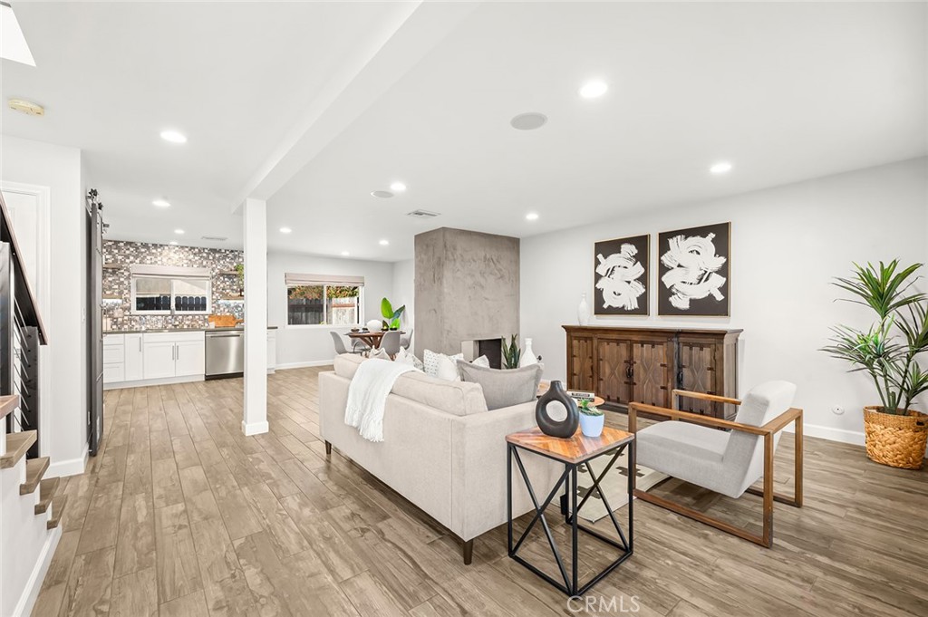700 E Taft 38