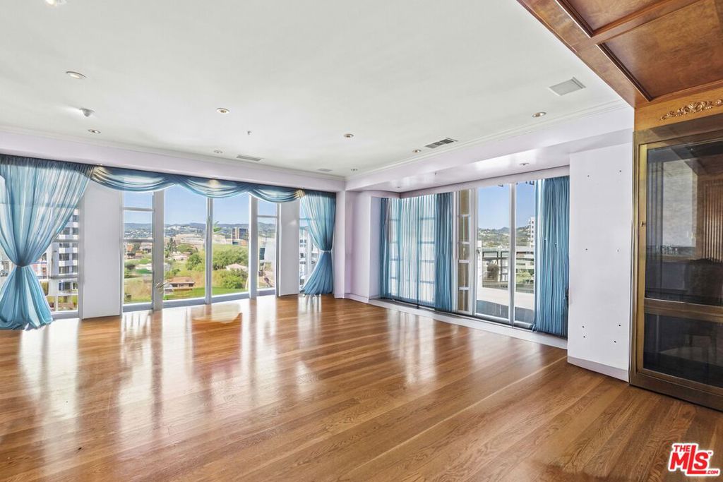 10580 Wilshire Boulevard 17NE