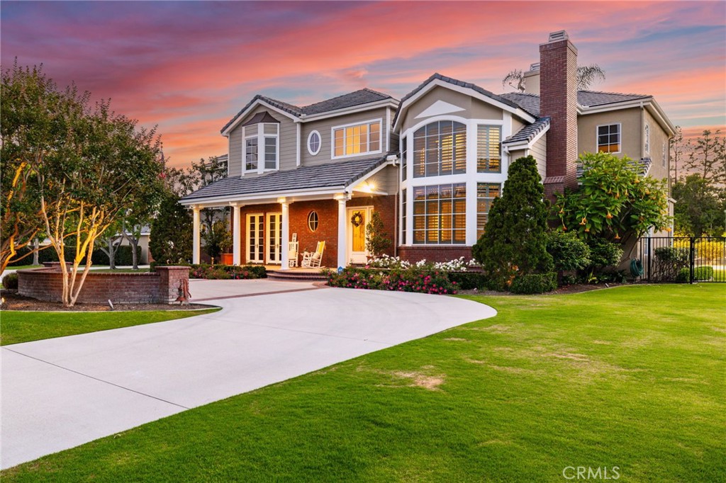 8537 Acacia Dr