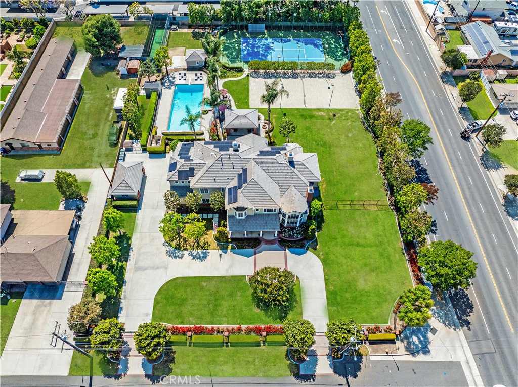 8537 Acacia Dr