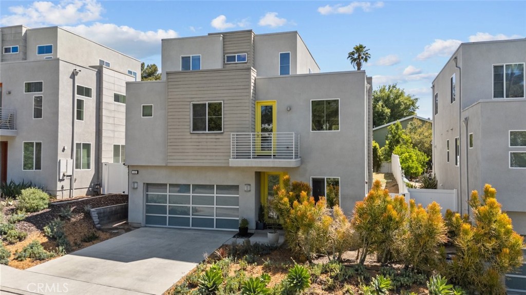 1522 N Mercury Drive
