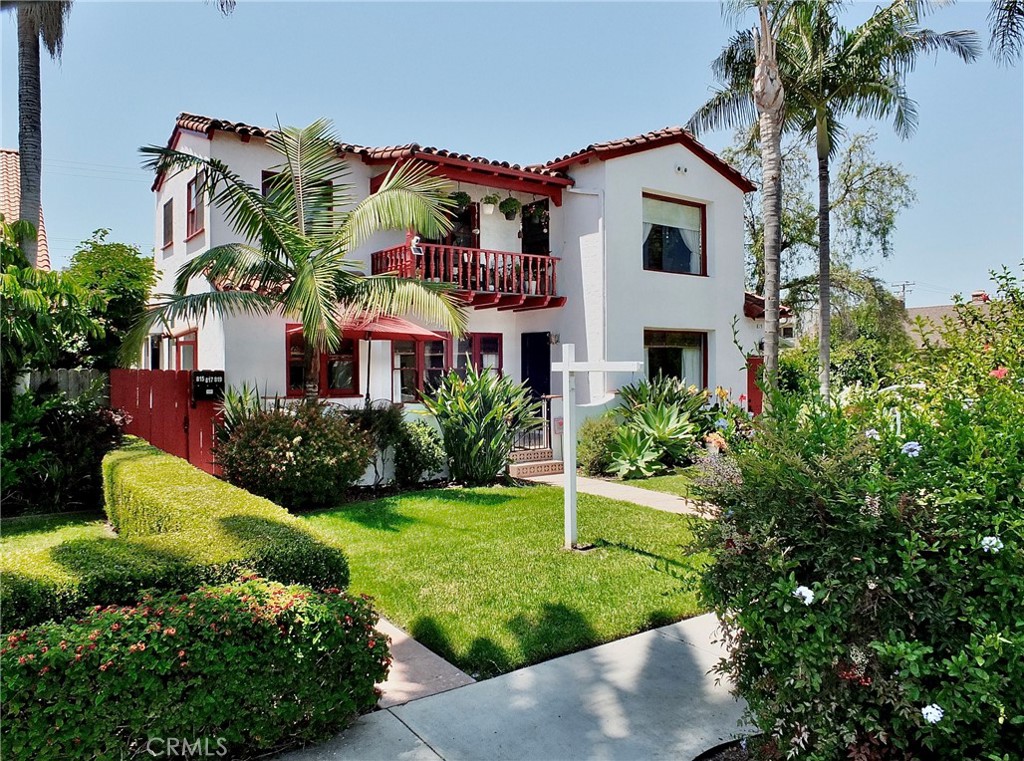 813 Coronado Ave