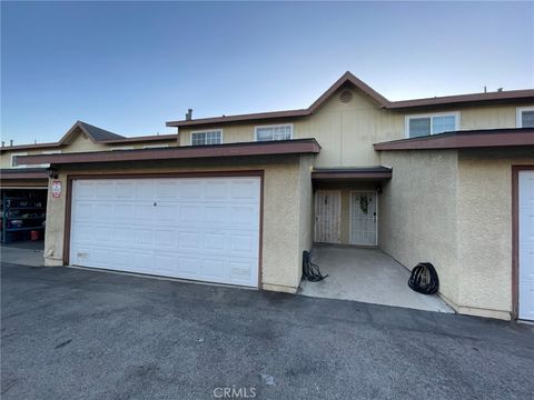 Photo of 1575 S Reservoir Street #H, Pomona, CA 91766 (MLS # DW25188655) Photo of 1575 S Reservoir Street #H, Pomona, CA 91766 (MLS # DW25188655)