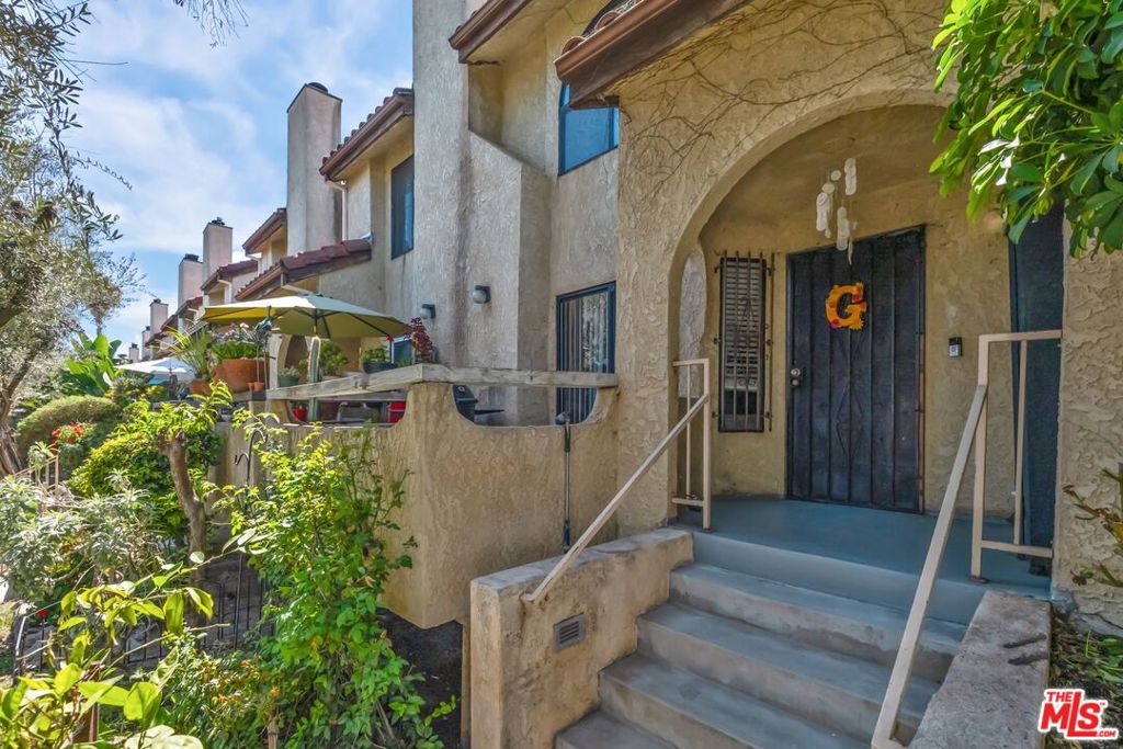14325 Terra Bella Street G, Los Angeles CA 91402