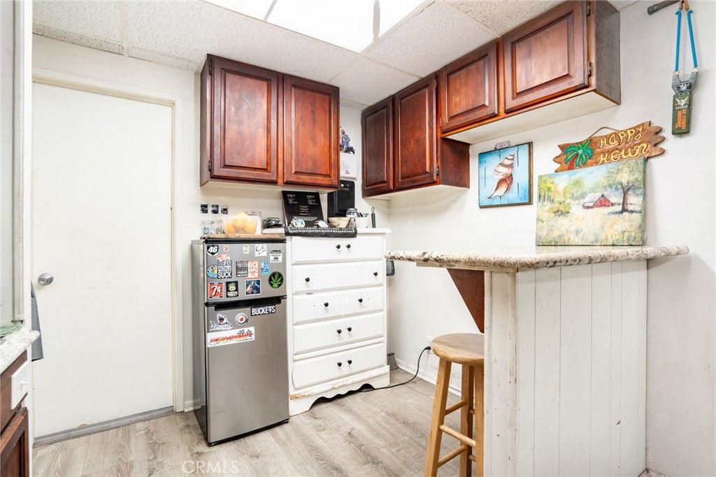 listing image 130723655218903270590