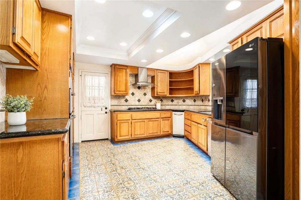 listing image 130729140558015244442