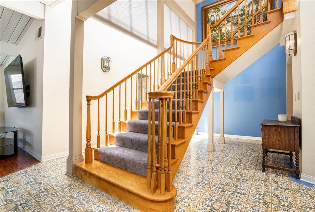 listing image 130726026802277966486