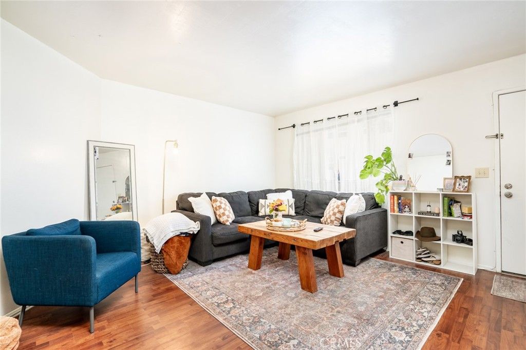 listing image 130720956772057460876