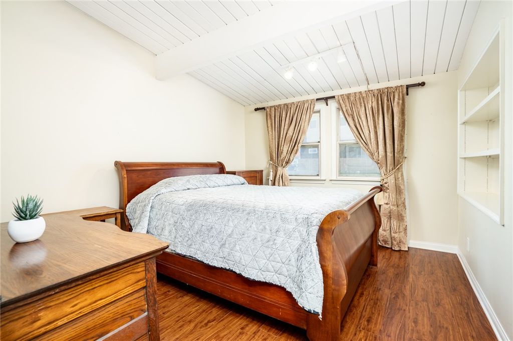 listing image 130729785916307245413