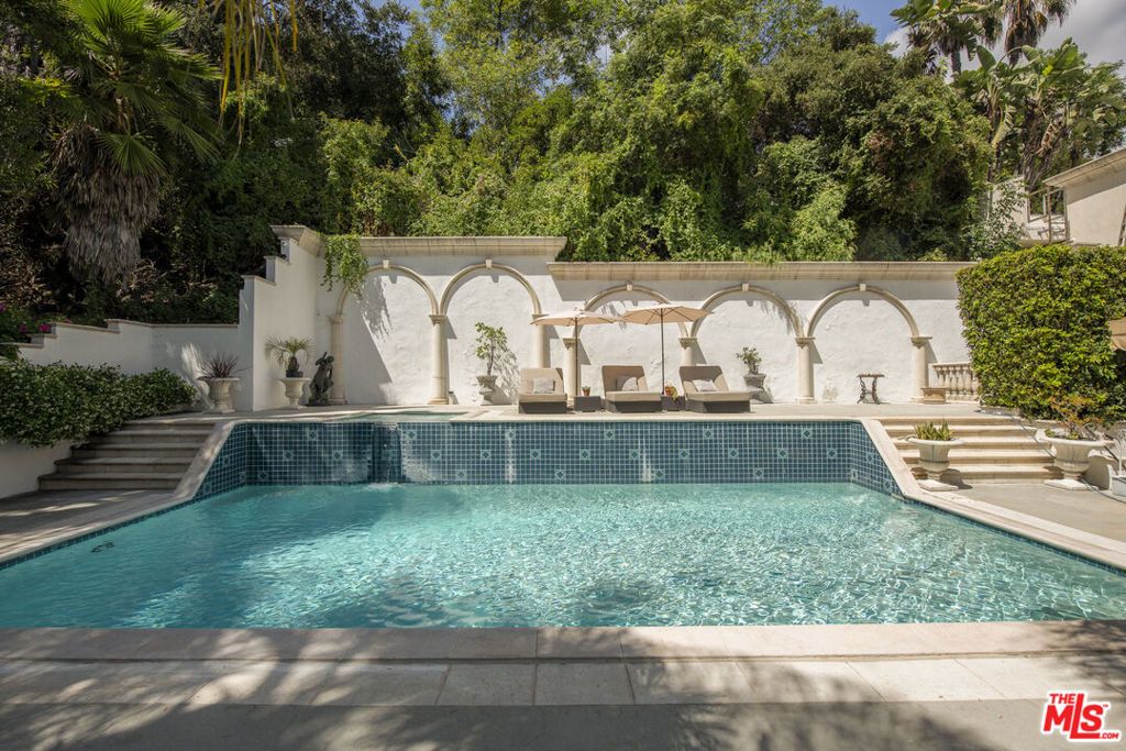 Photo of 3780 Multiview Drive, Los Angeles, CA 90068 (MLS # 26689991)