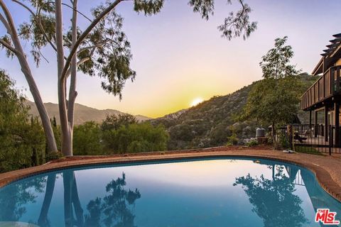 Photo of 2239 Topanga Skyline Drive, Topanga, CA 90290 (MLS # 26668481)