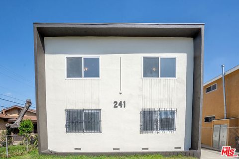 Photo of 241 W 84th Street #4, Los Angeles, CA 90003 (MLS # 25619431)