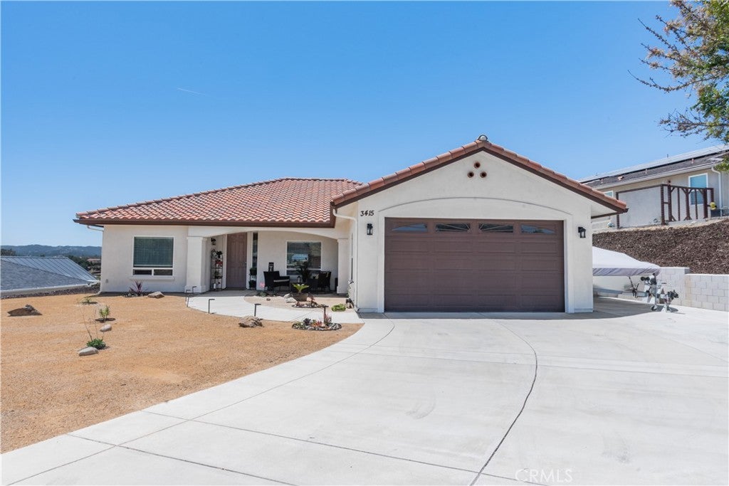3415 Lakeside Village Drive