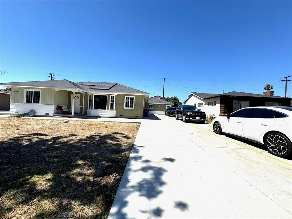 1531 E Larkwood