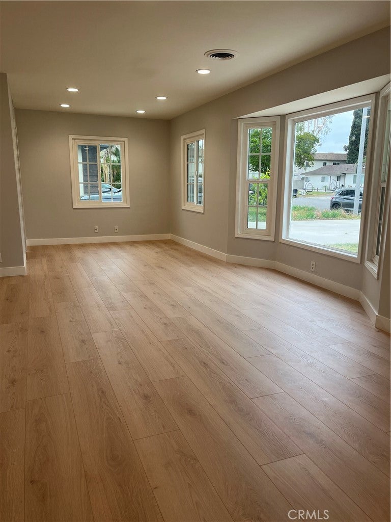 1531 E Larkwood