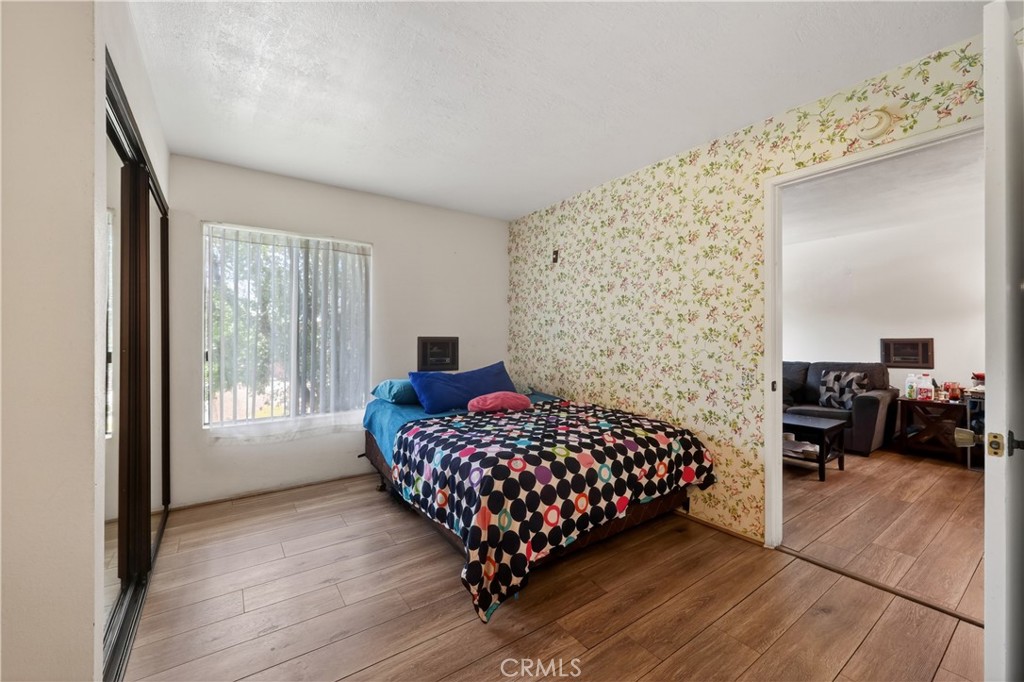 6650 Amherst 18c