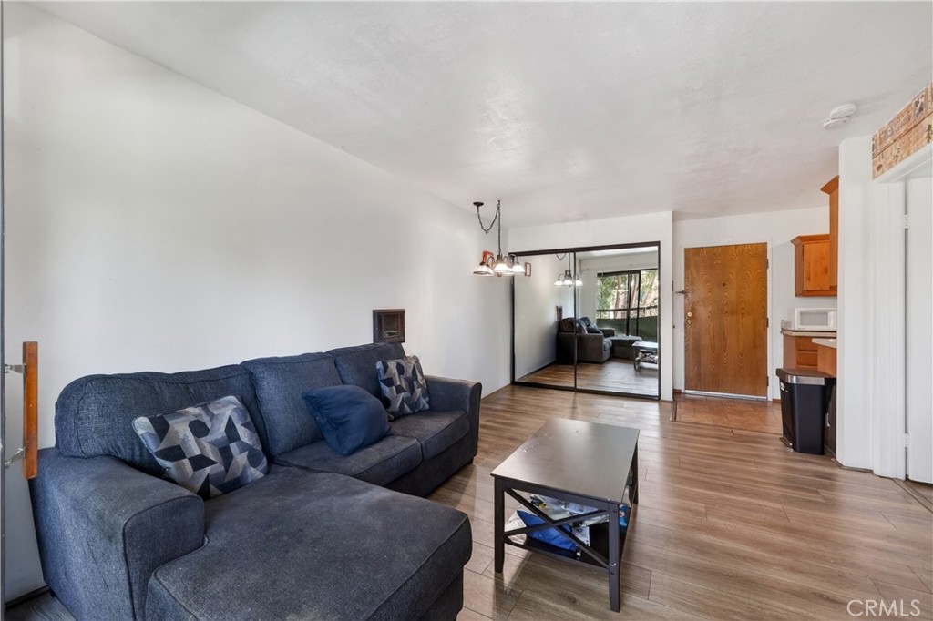 6650 Amherst 18c