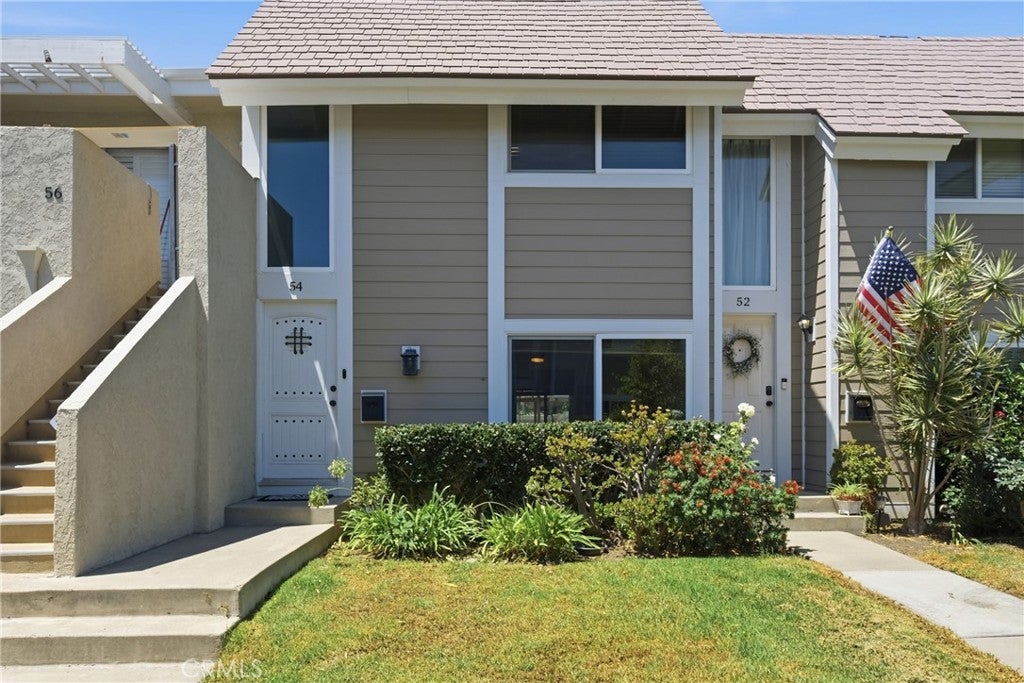 54 Oval Road, Irvine CA 92604