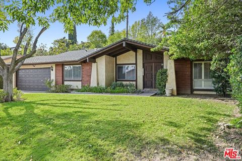 Photo of 10621 Vanalden Avenue, Porter Ranch, CA 91326 (MLS # 25619695)