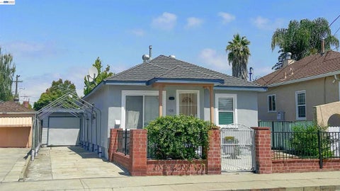 Photo of 428 W Broadmoor Blvd Blvd, San Leandro, CA 94577 (MLS # 41150881)