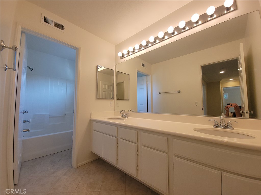 Tiburon (TIB) - Residential Lease