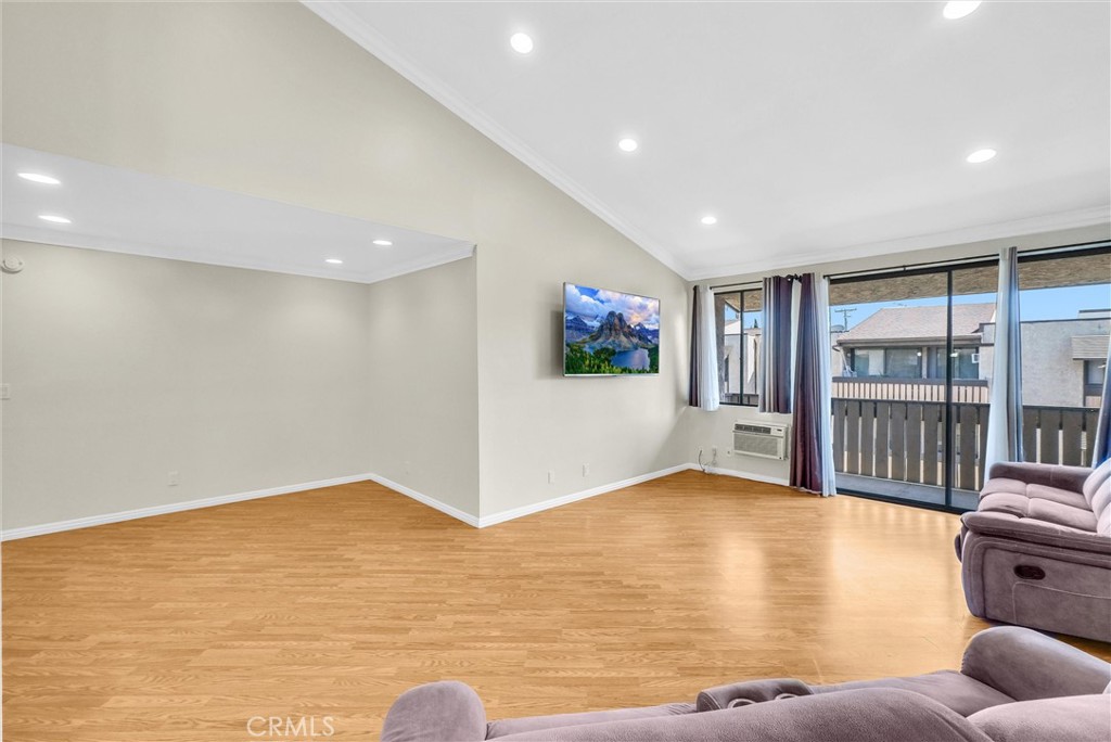 4170 Elm Avenue 304