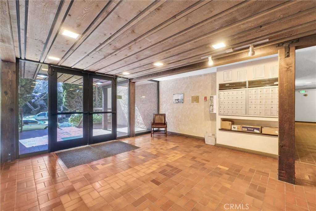 Bixby Knolls (BK) - Residential