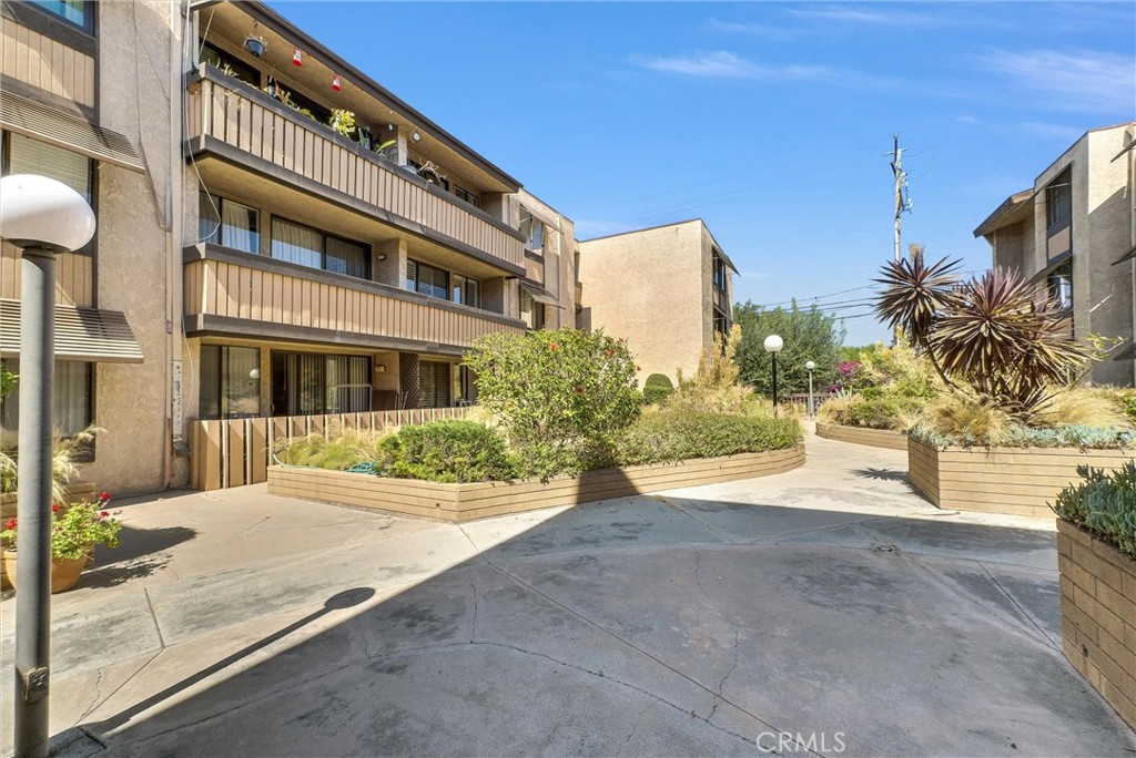 Bixby Knolls (BK) - Residential