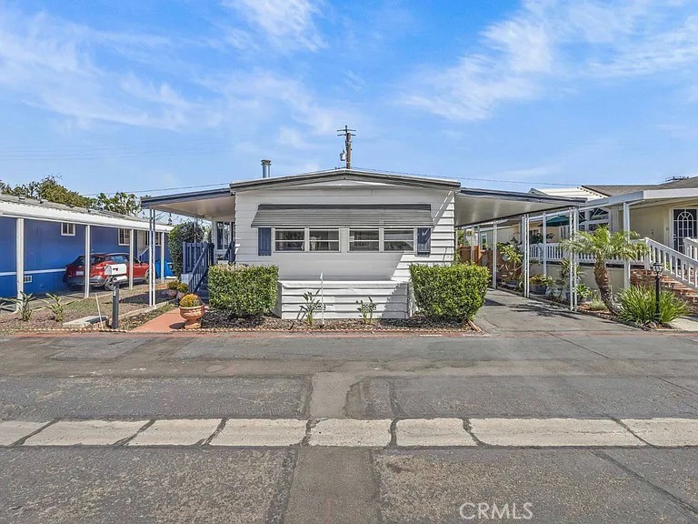 16444 Bolsa Chica 26