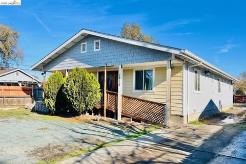 Photo of 1918 S Olive Ave AVE, Stockton, CA 95125 (MLS # 41146764)