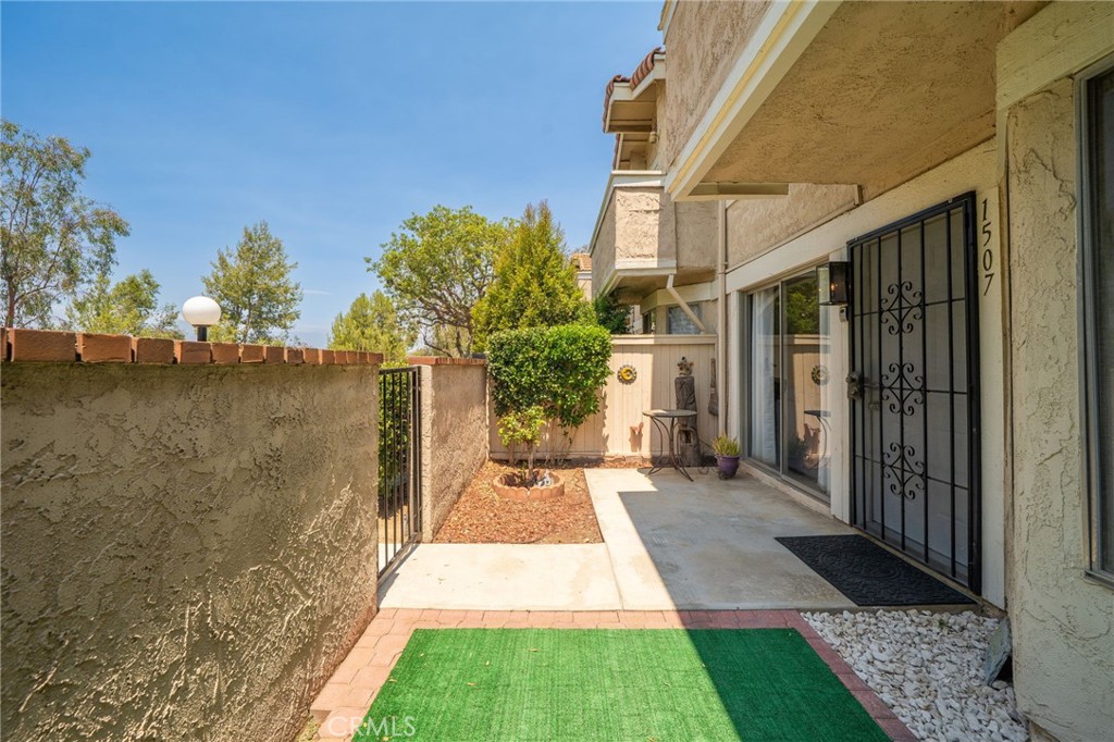 1507 Elkwood