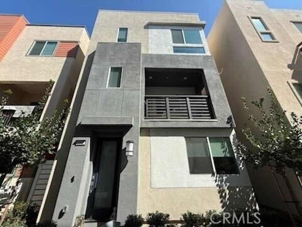 Photo of 1642 W Saratoga Lane, San Pedro, CA 90732 (MLS # SB26024229)