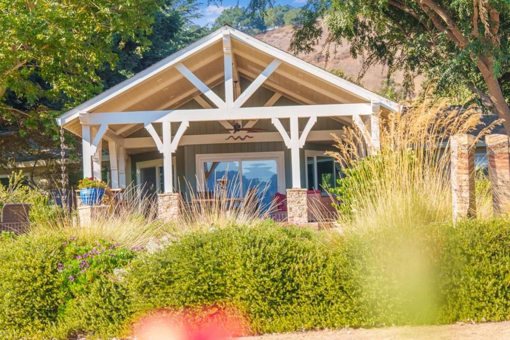 Photo of 12170 Calle Uvas, Gilroy, CA 95020 (MLS # ML82031858)