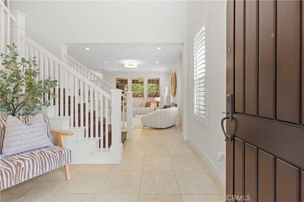 68 Gainsboro, Irvine CA 92620 - Photo 2