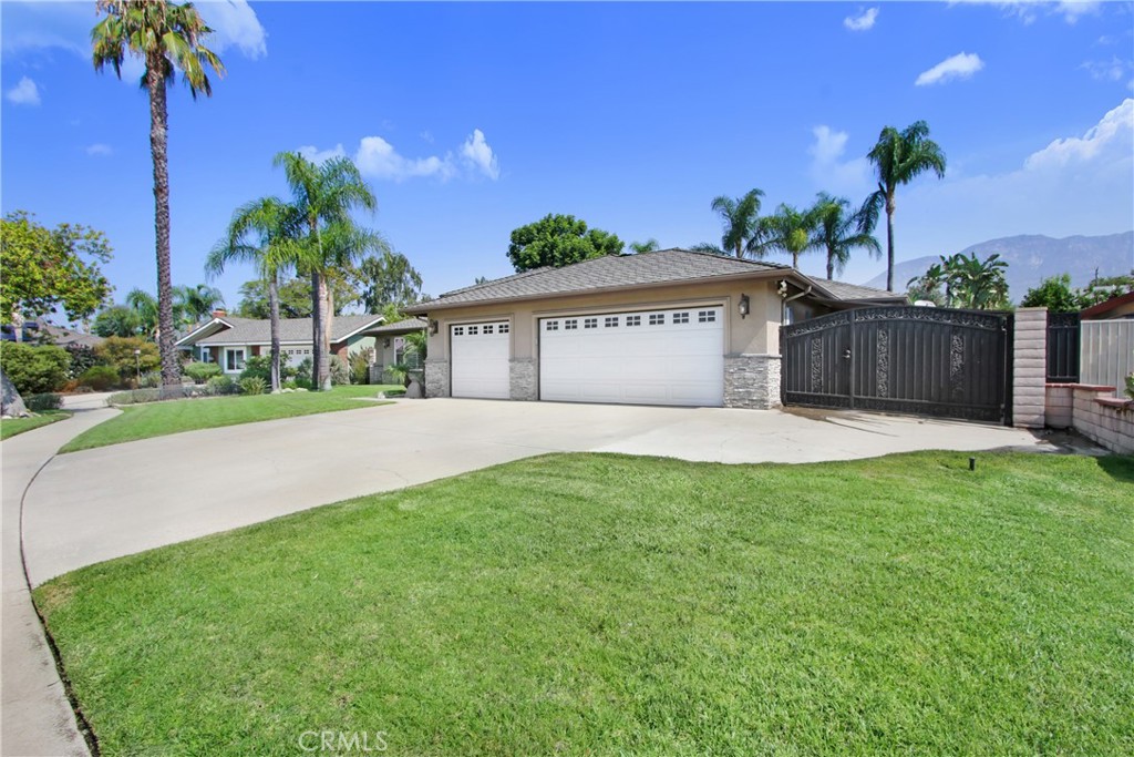 533 Woodhaven Court