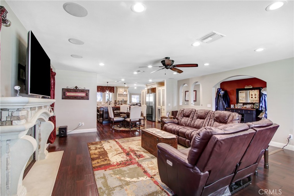 533 Woodhaven Court