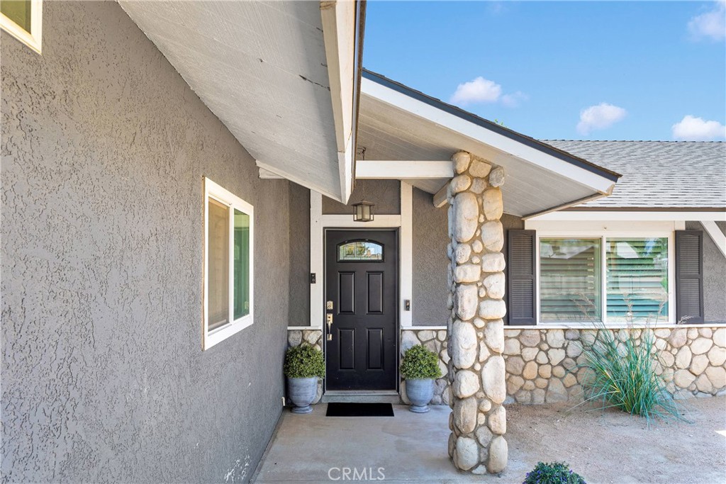 Properties 4 14947 Larch Street