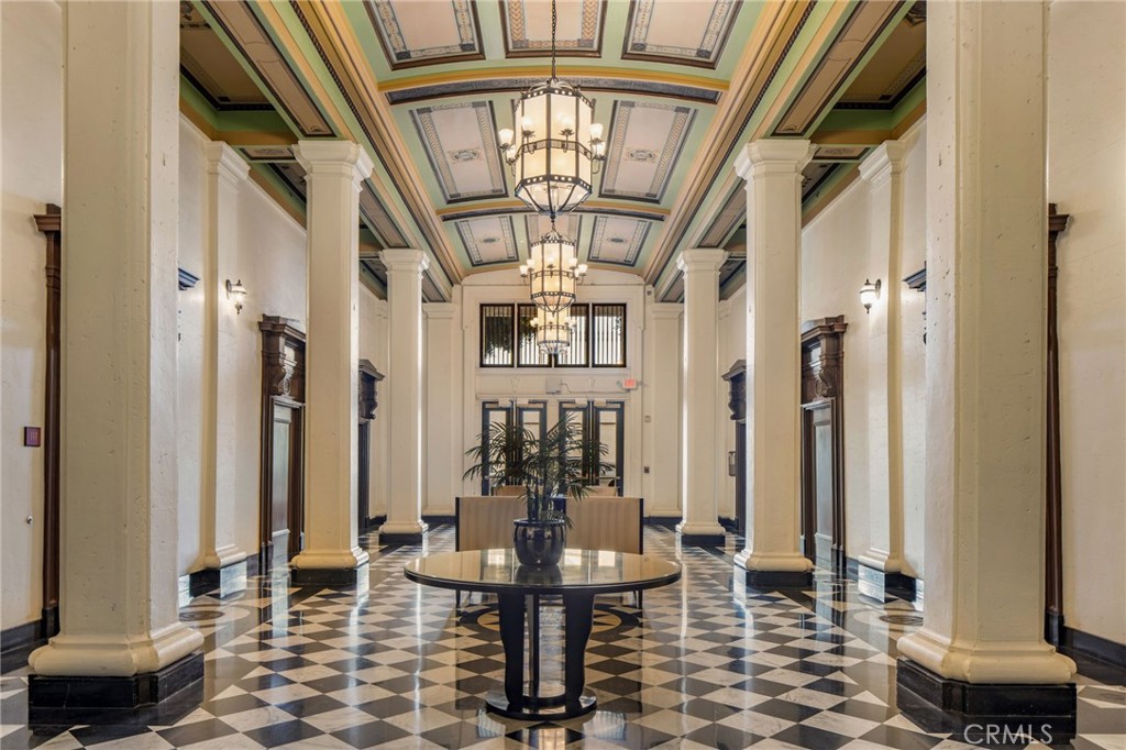 835 Locust Avenue 519