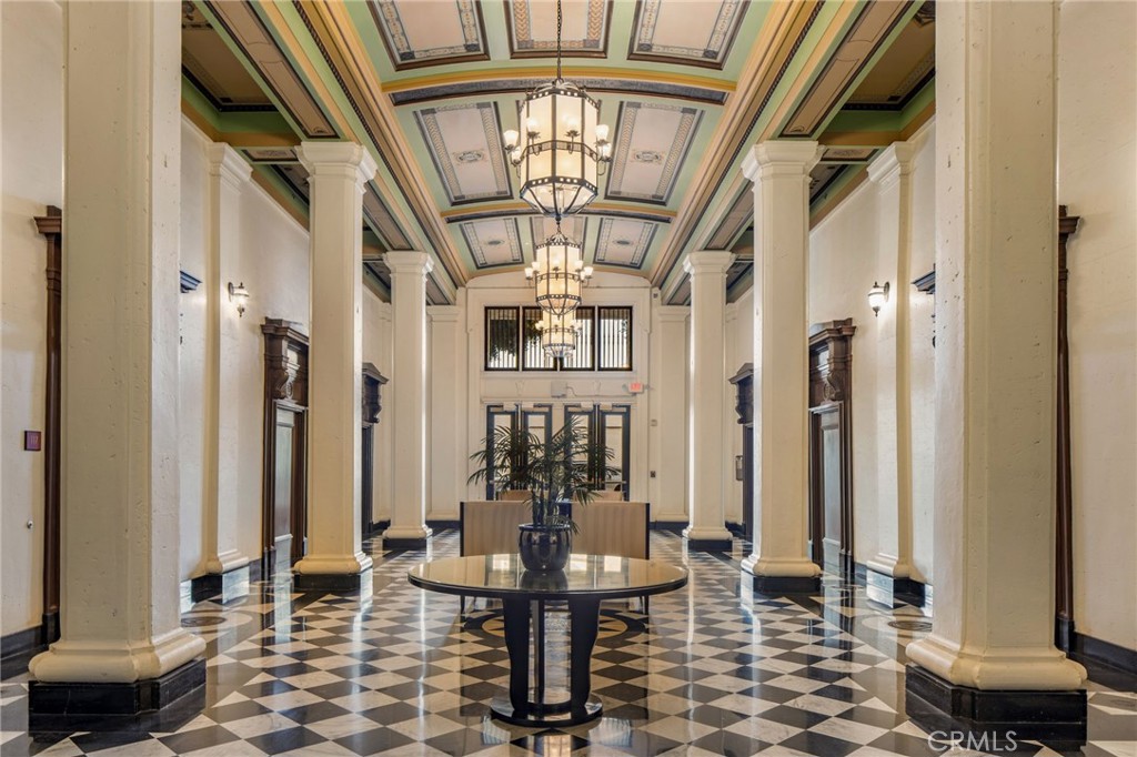 835 Locust Avenue 519