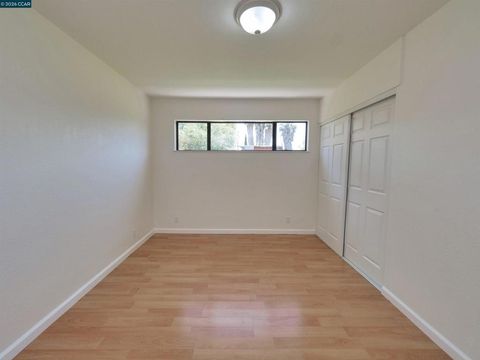 Tiny photo for 1156 Santa Barbara Dr DR, Santa Rosa, CA 95404 (MLS # 41137312)