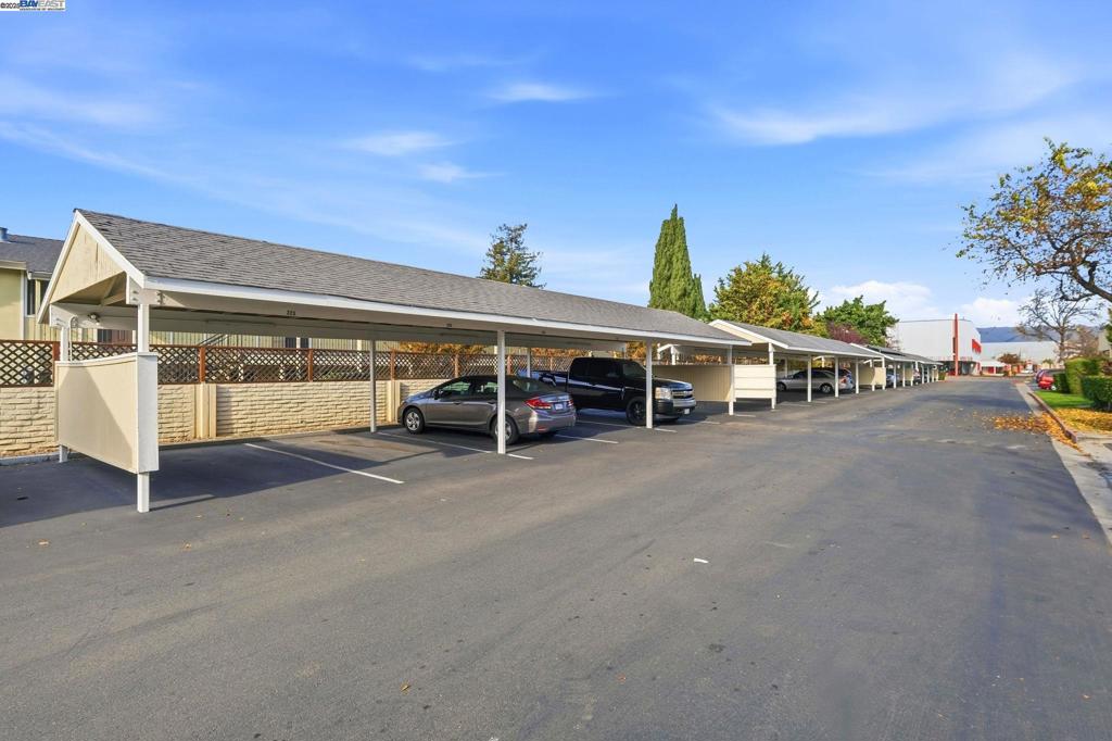 CENTERVILLE - Residential