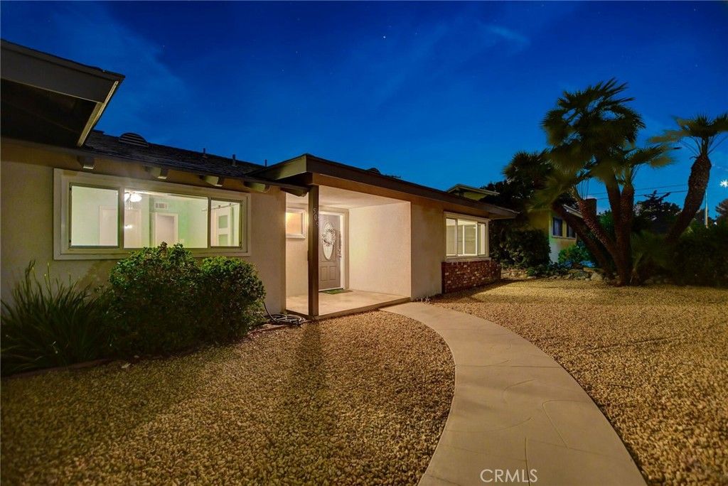 Photo of 509 Cedar Crest Ave, Claremont, CA 91711 (MLS # WS26075039)