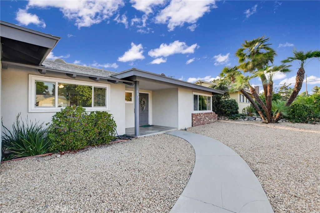 Photo of 509 Cedar Crest Ave, Claremont, CA 91711 (MLS # WS26075039)