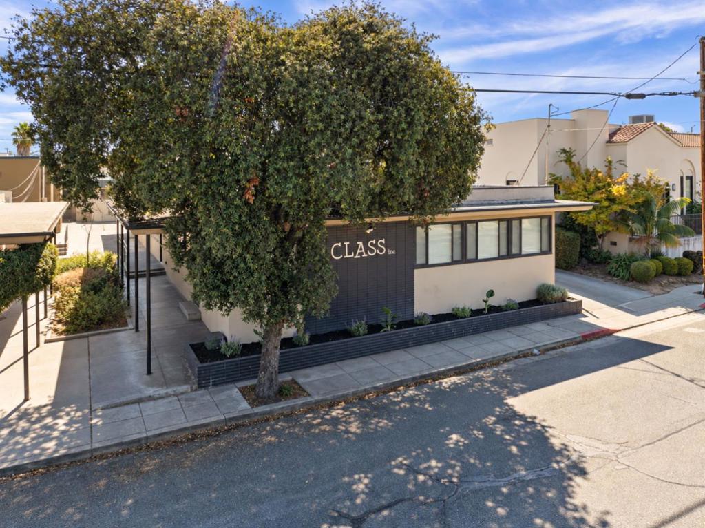 422 Peninsula Avenue